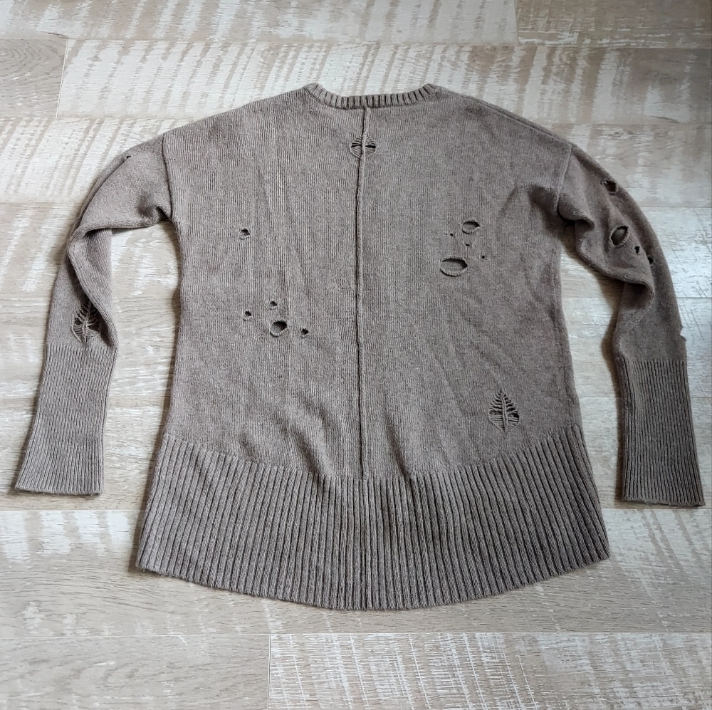 autumn cashmere Distressed Crew Neck Sweater - Picture 9 of 15